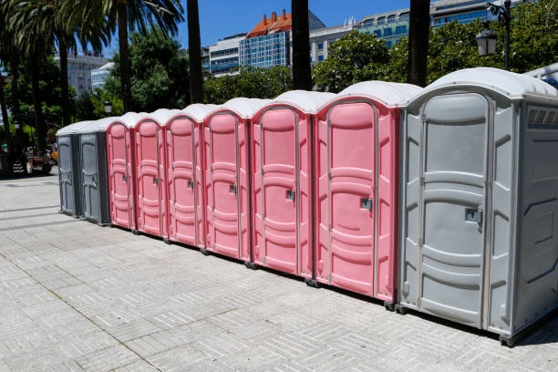 Best VIP or Luxury Restroom Trailers  in Rustburg, VA